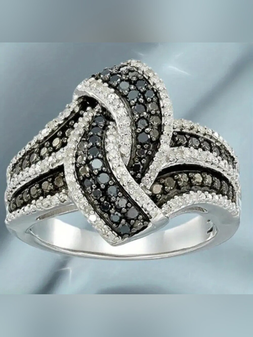 Elegant Silver-Plated Stainless Steel Ring with Cubic Zirconia – Luxury Style